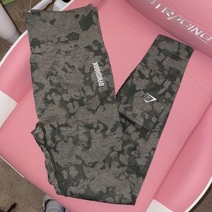 Gymshark Adapt Camo Seamless Leggings Size Medium Green